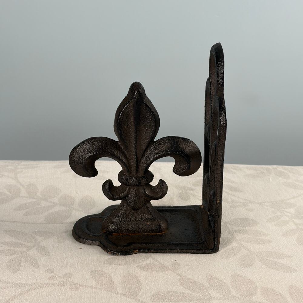 Vintage Cast Iron Fleur de Lis Bookend Gothic French Country Old World Decor